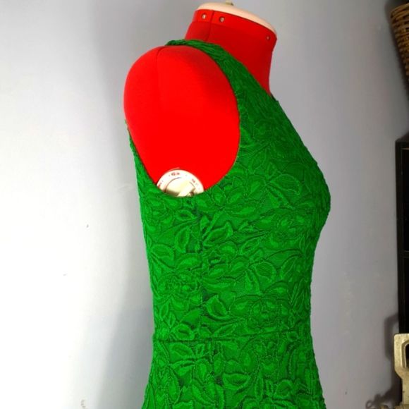 💥3/$25💥Green Stretch Lace A-Line Dress -XS - Picture 4 of 6